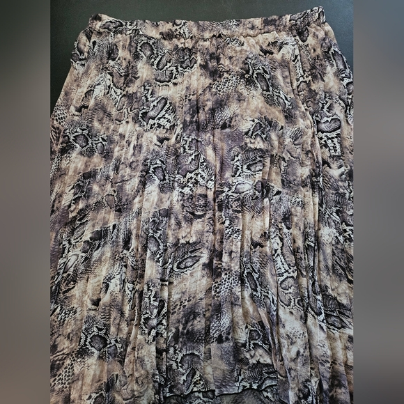 NWT - WDNY Pleated High/Low Skirt - Size 3X - Picture 5 of 8